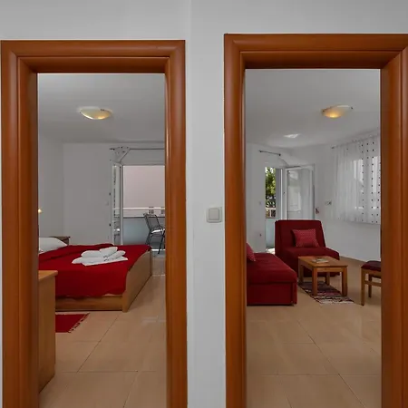 Juric - One-bedroom - 2 Apartment Baska Voda